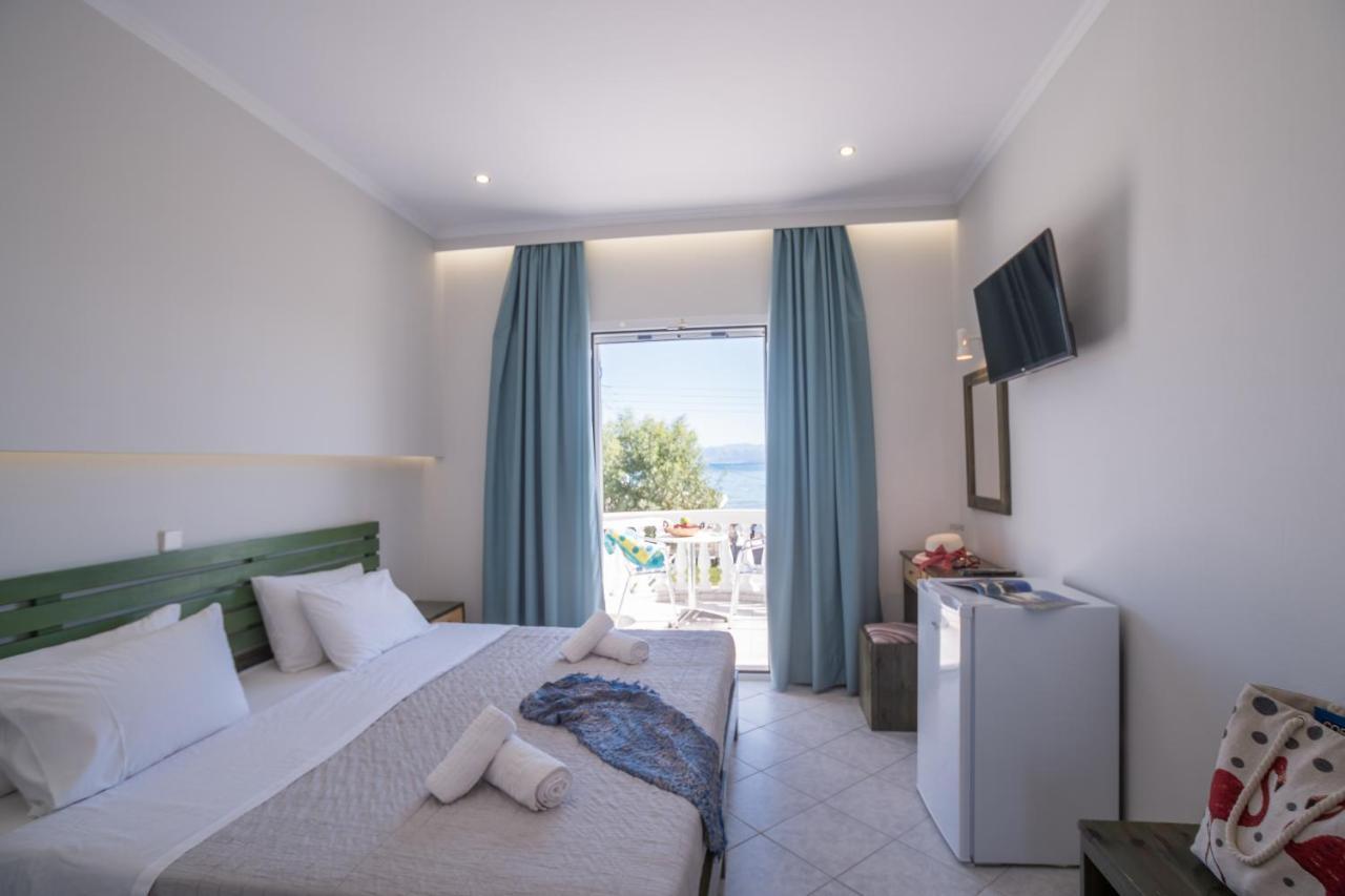 Christina Beachfront Rooms By Hotelius Petrití Kültér fotó