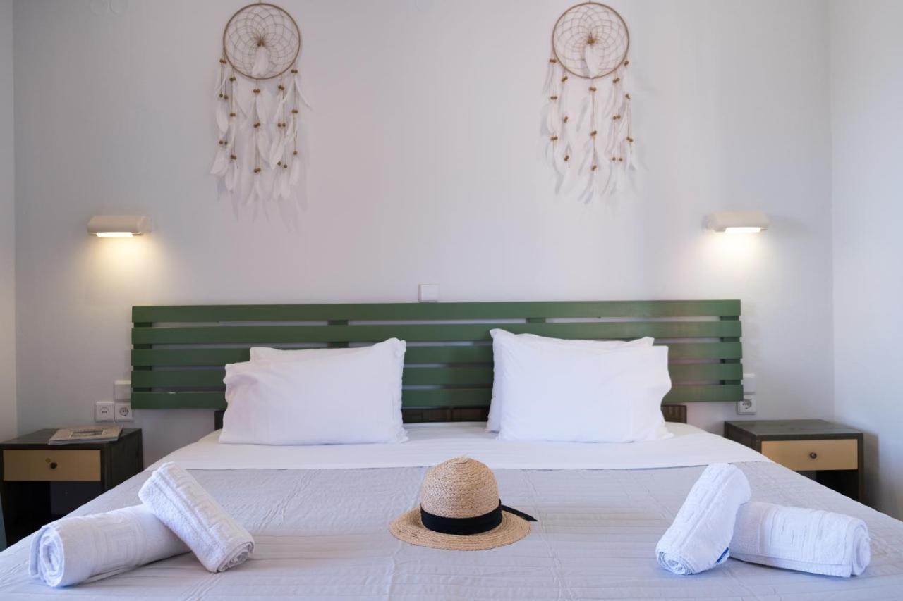 Christina Beachfront Rooms By Hotelius Petrití Kültér fotó