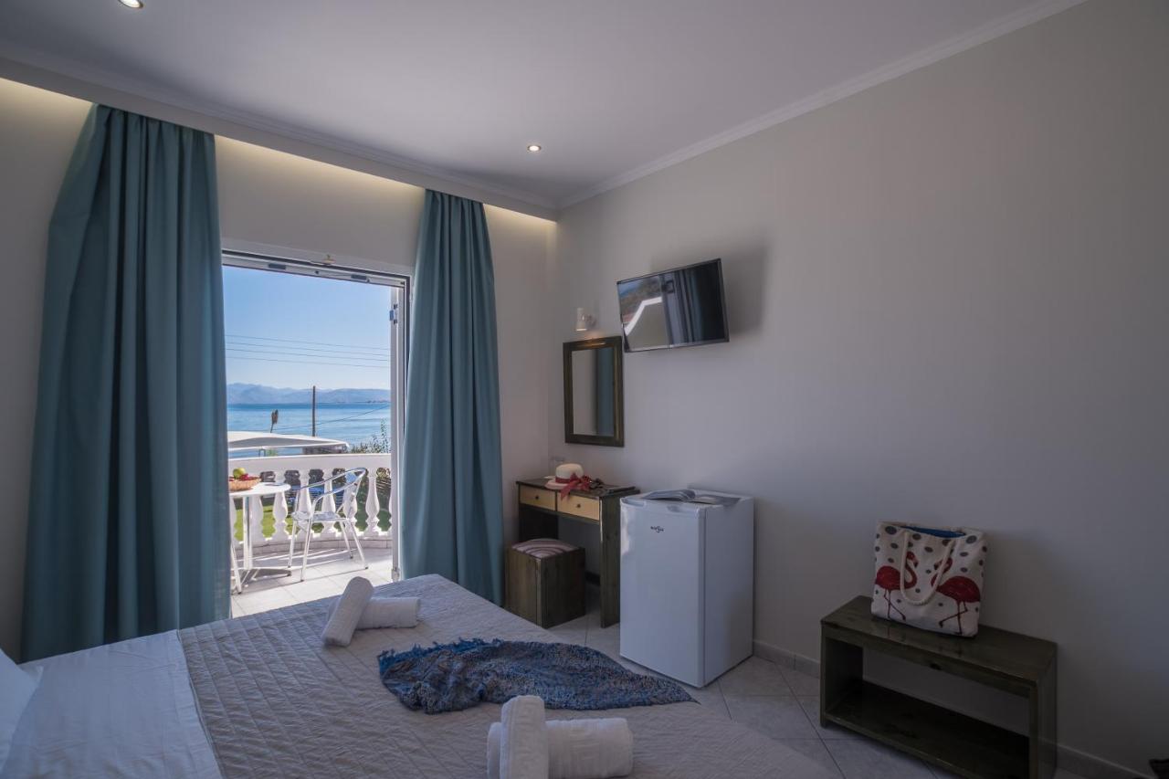 Christina Beachfront Rooms By Hotelius Petrití Kültér fotó