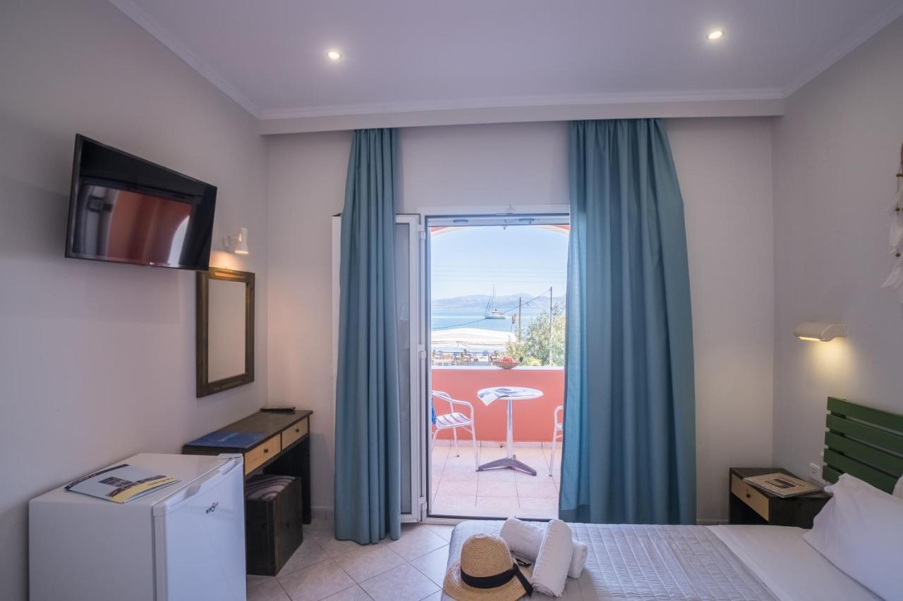 Christina Beachfront Rooms By Hotelius Petrití Kültér fotó