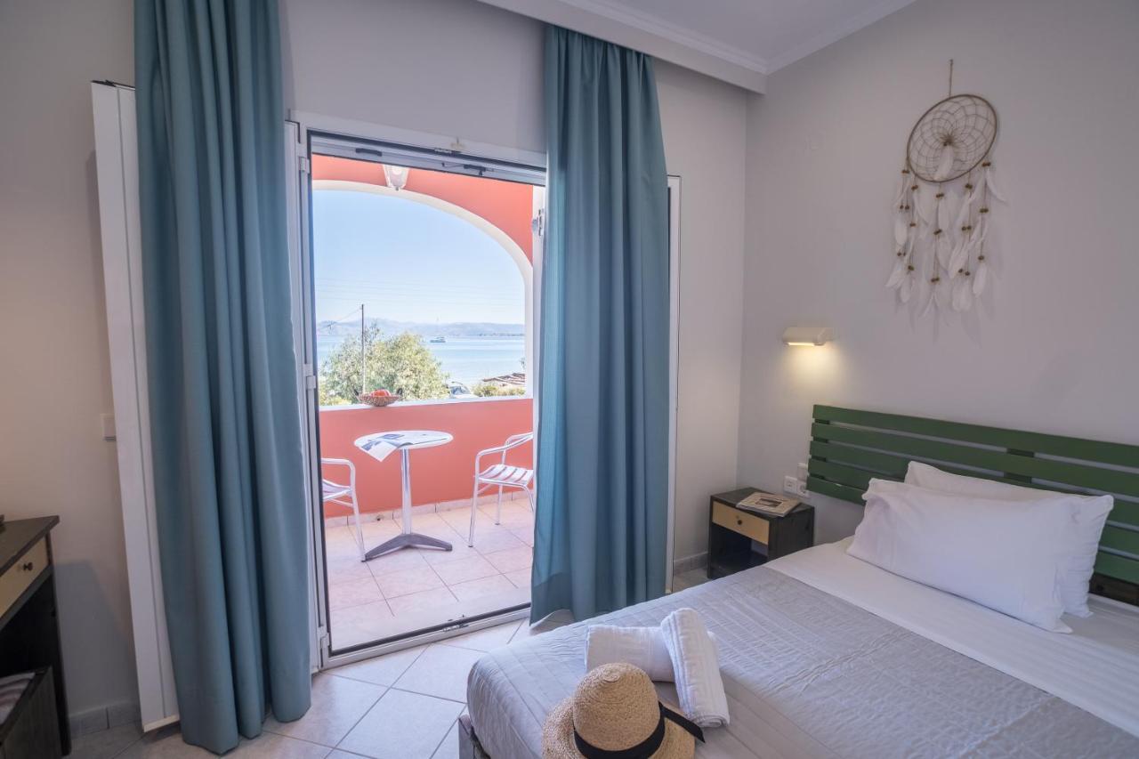 Christina Beachfront Rooms By Hotelius Petrití Kültér fotó